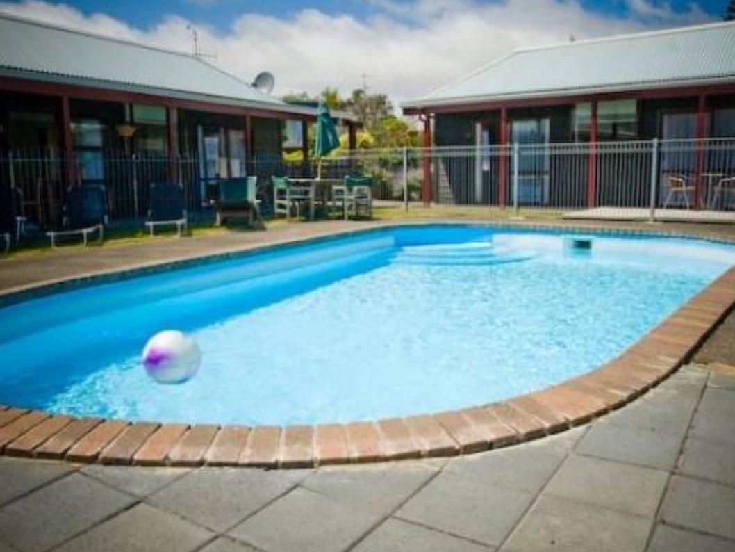 Asure Kapiti Court Motel Парапарауму Екстериор снимка